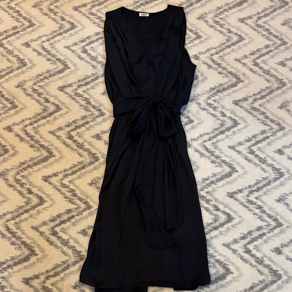 Elegant Navy Sleeveless Wrap Dress